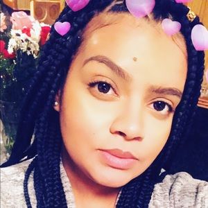 Meet your Posher, Whitney